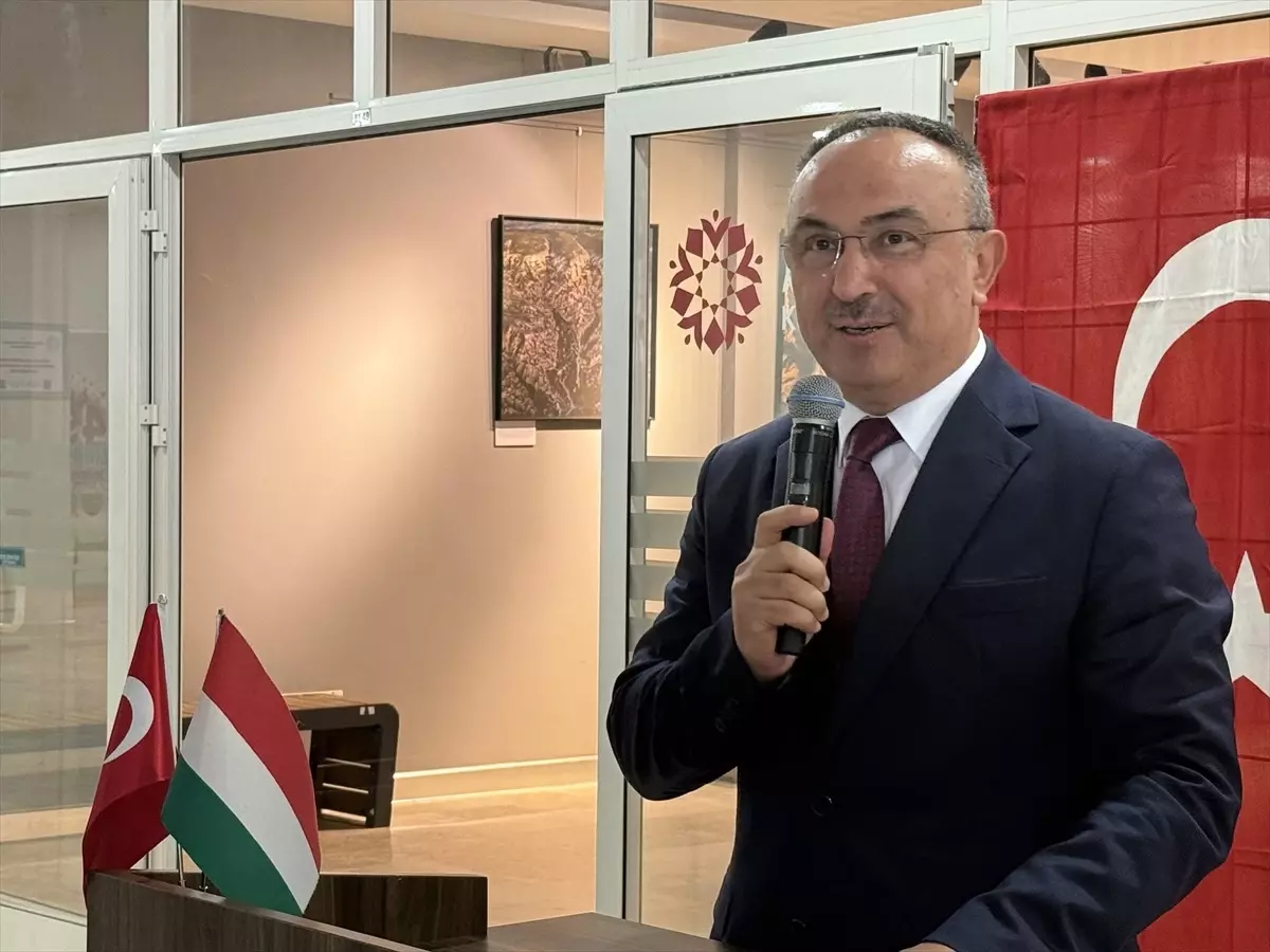 Milan Radisics'in 'Ayak İzlerimiz' Sergisi Tekirdağ'da