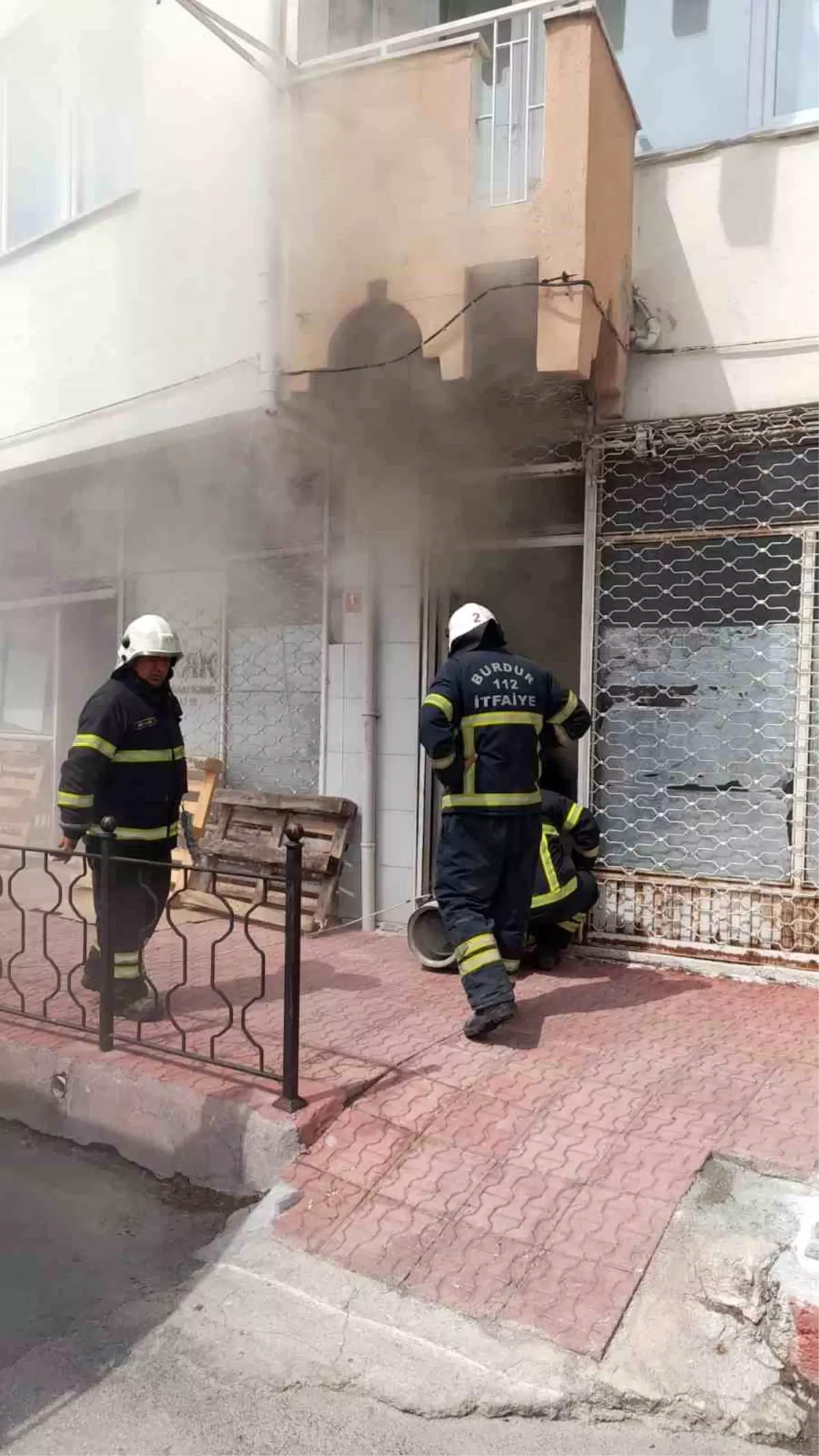 Burdur'da Kahve İmalathanesinde Yangın
