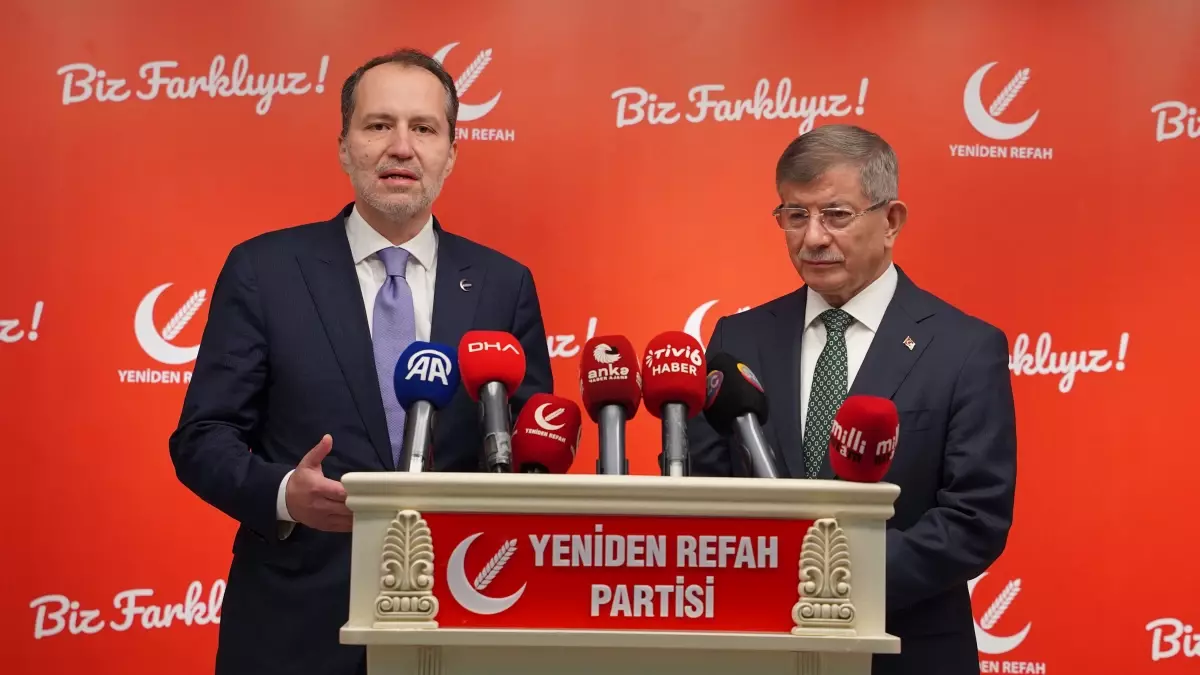 Erbakan ve Davutoğlu'ndan Anayasa ve İnfaz Düzenlemesi Açıklamaları